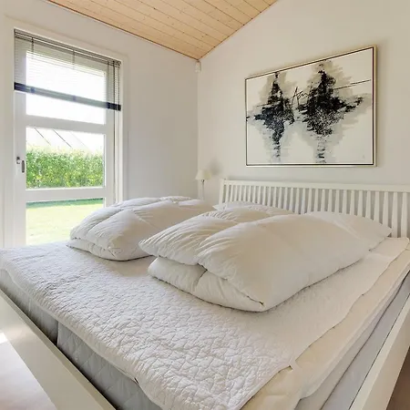 Three-bedroom Holiday In * Hals