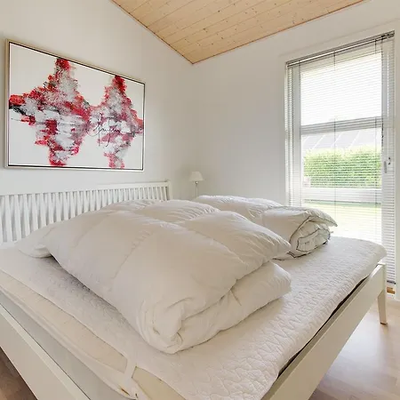 Three-bedroom Holiday In * Hals